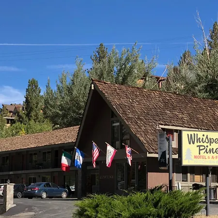 Hotel Whispering Pines